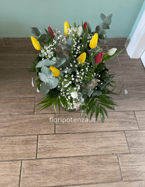 BOUQUET DI TULIPANI DAI COLORI MISTI