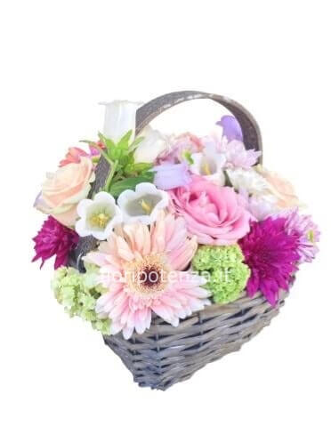Cestino di fiori freschi assortiti e di stagione a scelta del fiorista